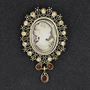 Vintage Style Victorian Lady Cameo Brooch Gold Tone Rhinestone Teardrop Tan